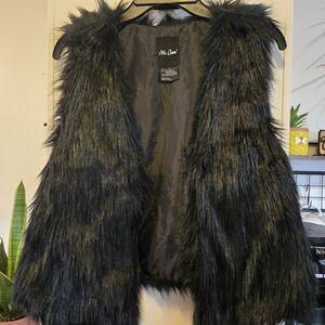 Me Jane Black Faux Fur Vest